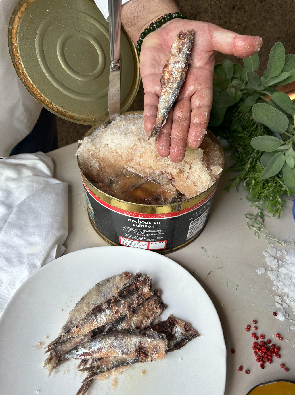 Salted anchovies from Cantabria, salted, 10 fish per layer, 4.6 kg, limited edition.